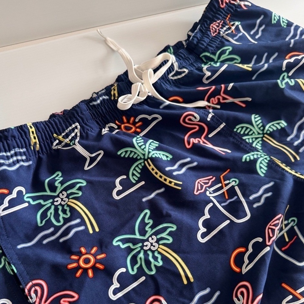 Chubbies Swim‎ Trunks Mens XXL 7 Inch Inseam Neon Lights Lined Elastic Waist